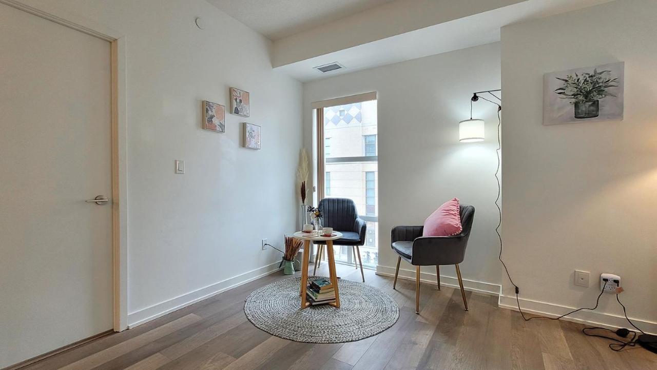 Lovely 3 Bedrooms In University Of Toronto Exterior photo