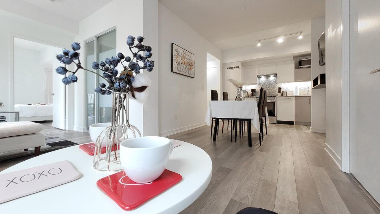 Lovely 3 Bedrooms In University Of Toronto Exterior photo