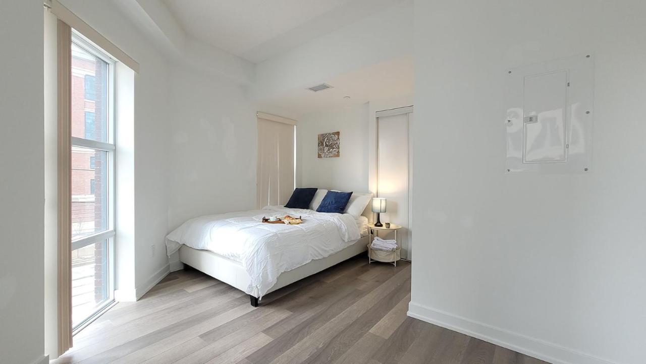 Lovely 3 Bedrooms In University Of Toronto Exterior photo