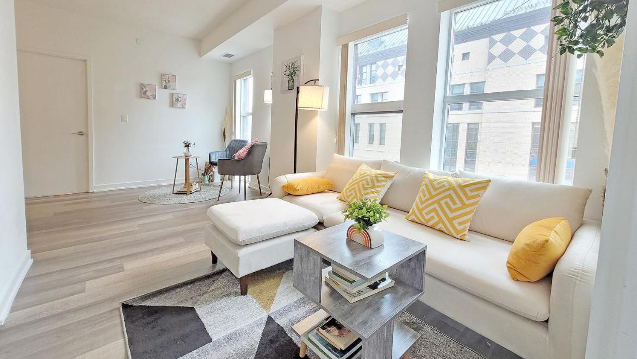 Lovely 3 Bedrooms In University Of Toronto Exterior photo