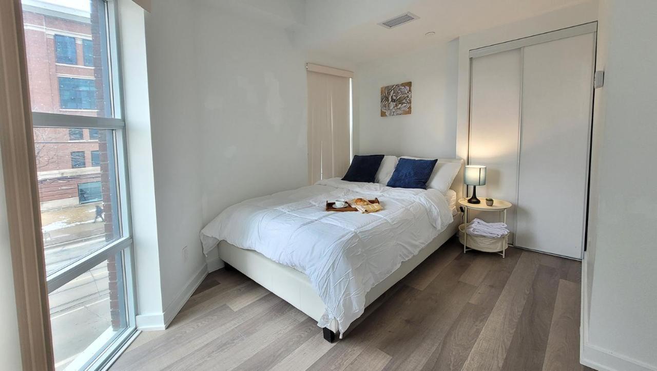 Lovely 3 Bedrooms In University Of Toronto Exterior photo