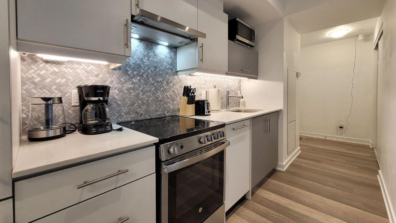 Lovely 3 Bedrooms In University Of Toronto Exterior photo